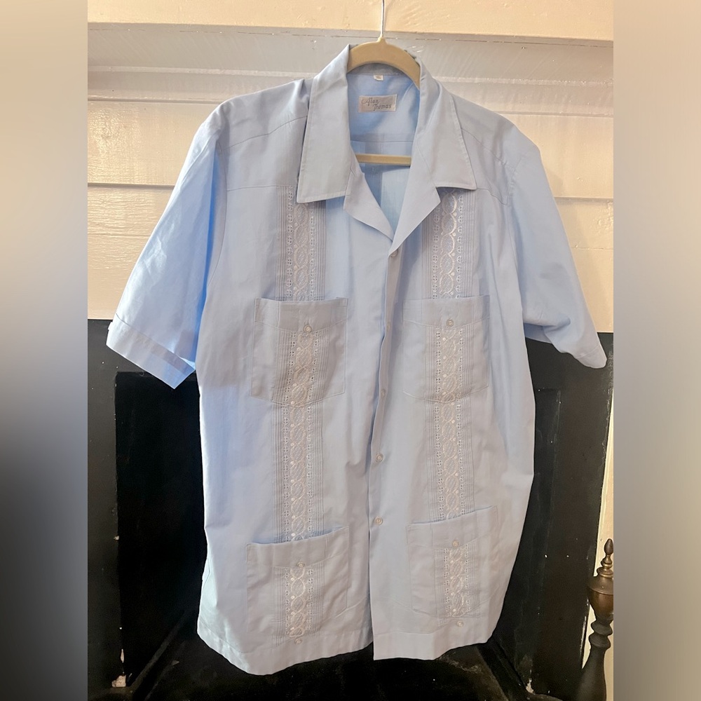 Vintage Alan Thomas Embroidered Short Sleeve Button Shirtn